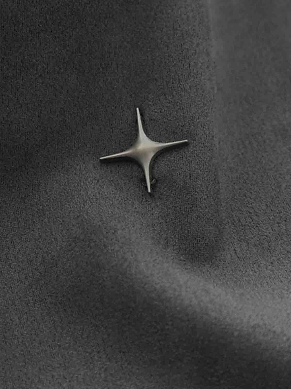 Oversized T-Shirt with Unique Stitching Design – Casual Streetwear Tee for Men