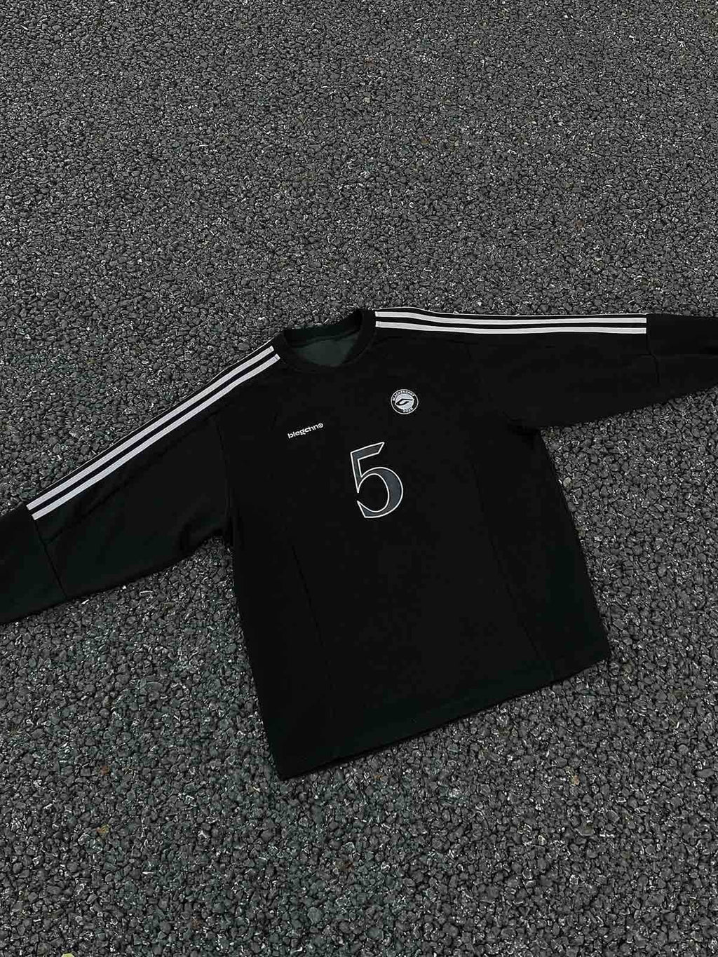 Vintage Heavyweight Sports Bar Long Sleeve Tee – Casual Cotton Blend Shirt with Striped Sleeve Detail